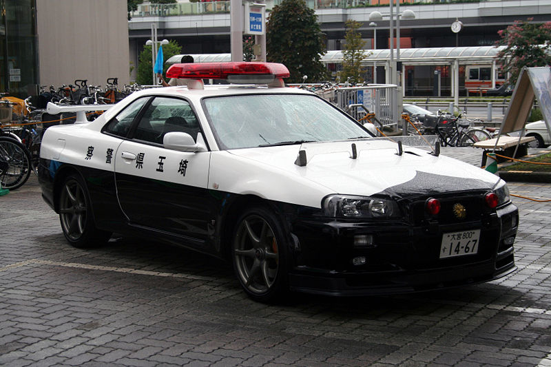 800px-japanese_nissan_skyliner34_gtr_police_car Nissan Skyline R34 GTR, Japanese police car