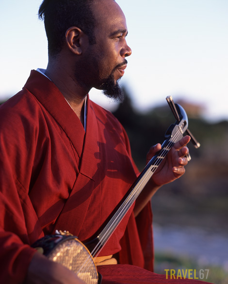 Byron Jones & Okinawan Sanshin