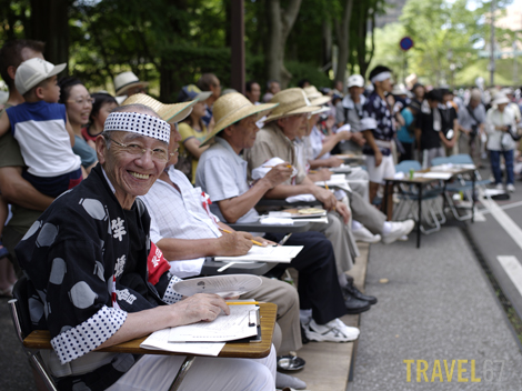 _6450945 blog Akita Kanto Matsuri - Lantern balancing judges