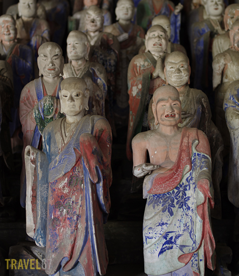 _6451529 crop blog Wooden statues at Choshoji Temple, Hirosaki City, Aomori