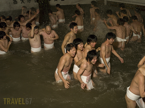 _6456616 blog Naked Man Festival, Okayama (6) Cleanse
