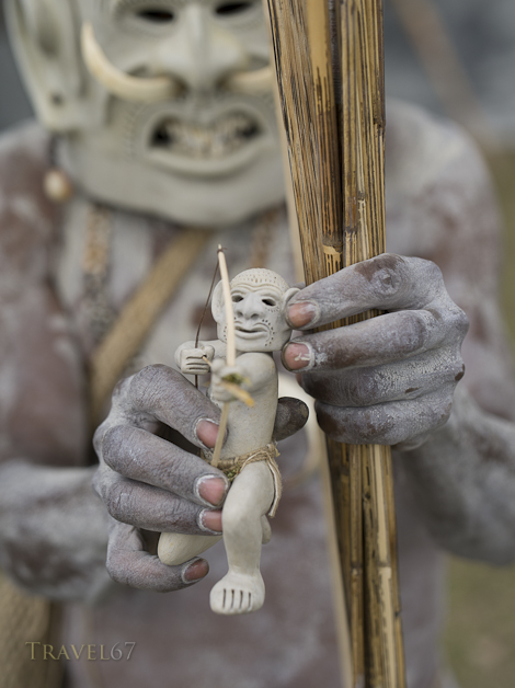 Asaro Mudmen Singsing Group, Daulo District, Eastern Highlands Province - Goroka Show Papua New Guinea