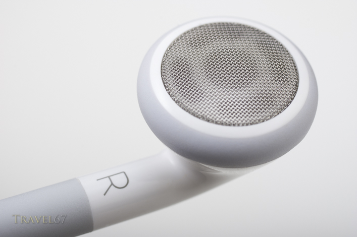 Apple earbuds 2nd gen iconic white earphones