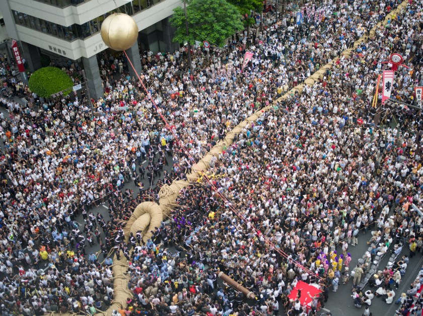 Word's Largest Tug of War, Okinawa, Japan ( 2010 ) 